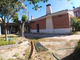 Chalet in Avenida de españa 50. Algo diferente! chalet independiente en 1 planta! .