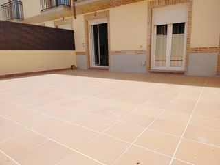 Affitto Appartamento  Calle de 12 de octubre 24a. ***fantastico piso nuevo a estrenar de 1 dormitorio....patio de