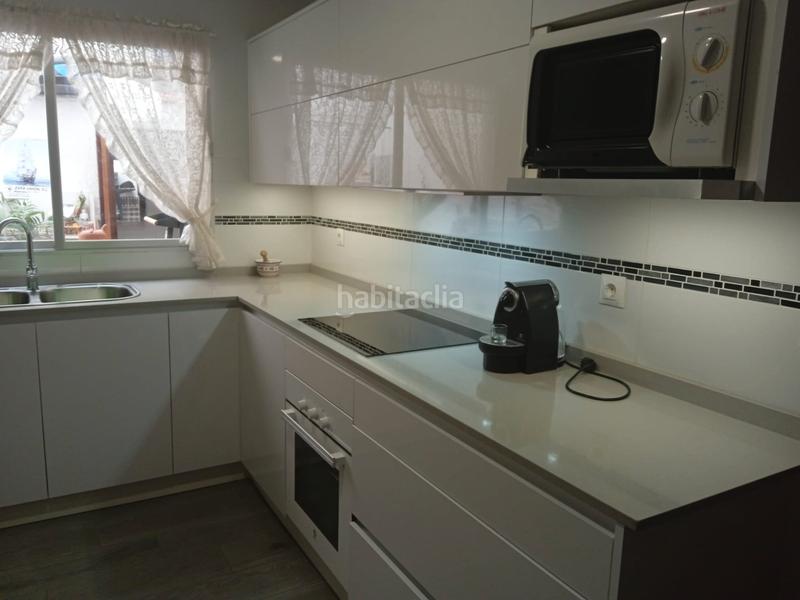 Foto 14601b82-4830-4fd2-b11b-d7d2299fbba4. Casa  en c/ granada c/ canal en Moraleda de Zafayona