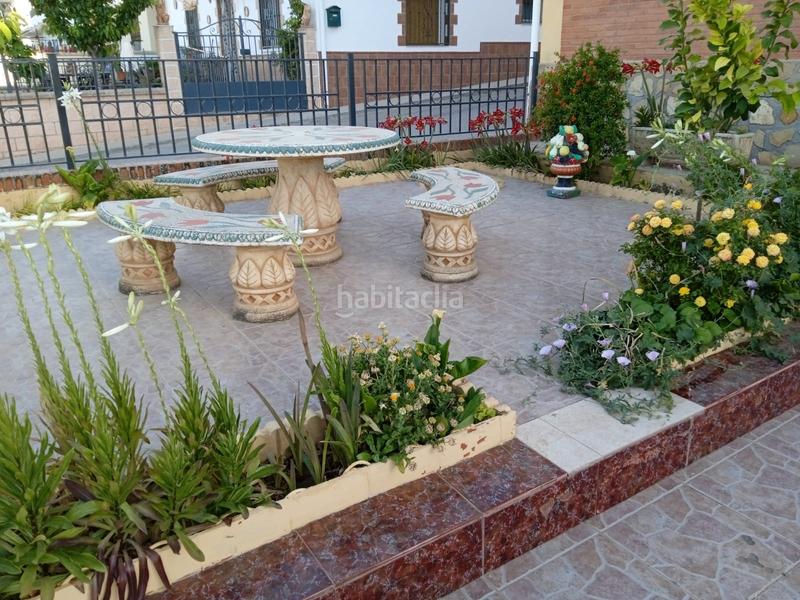 Foto e1eccb52-f229-46ca-a16c-60f82b0c1097. Casa  en c/ granada c/ canal en Moraleda de Zafayona