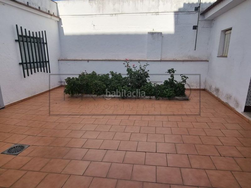 Foto 6d9742ea-104a-4ce6-948c-fb3f4730b31a. Xalet a avenida andalucía 63 a San Bartolomé de la Torre