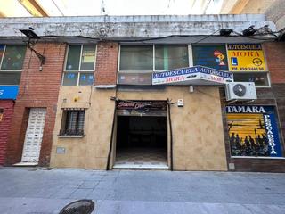 Lloguer Local Comercial a Centro. Local diafano en zona centro