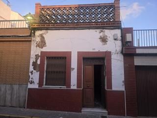 Maison jumelée  Calle calle de huelva. Oportunidad en gibraleón casa a reformar con amplio patio y azot