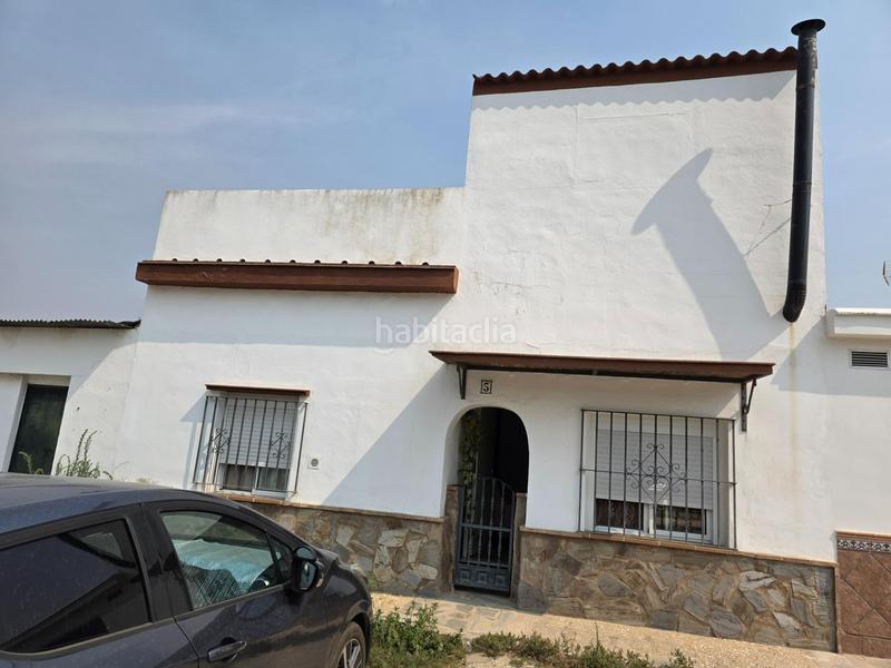 Foto a71fe644-9f67-4fd7-b970-a165e74d7dad. Casa adosada casa de pueblo en Gibraleón