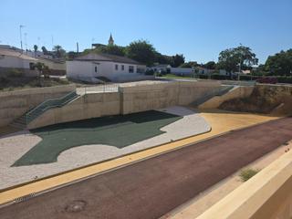 Reihenhaus  Calle calle de la carretera del puente. Adosado en gibraleón, zona el puente con garaje de 40 m2