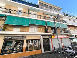 Etagenwohnung in Punta Umbría. Piso en calle ancha