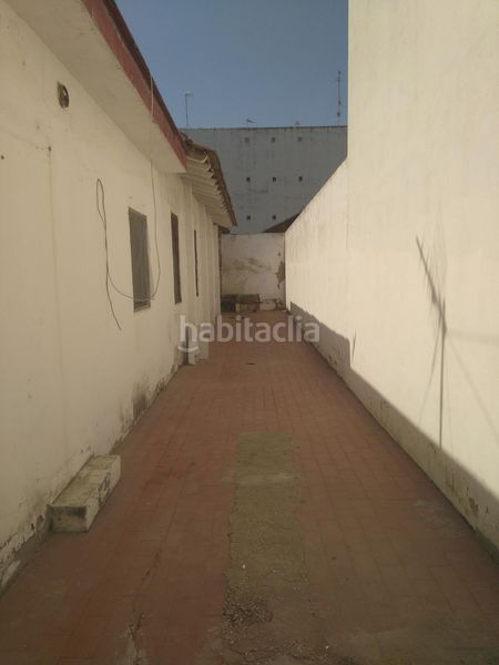 Foto c8865963-7aa1-4708-85c9-36b3e51d4a2a. Casa amb aparcament a Centro Huelva