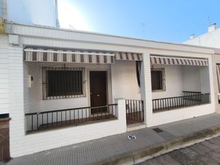 Haus in Punta Umbría. Fantastica vivienda de una planta en punta umbria pueblo.