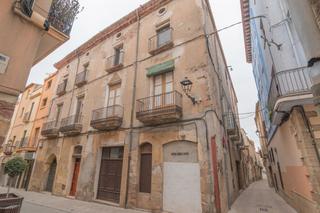 Casa a Carrer major 29. Edifici 1.173 m2 + 141 m2 solar