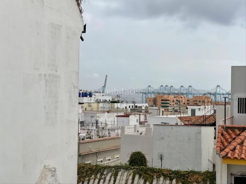 Foto b774d612-e5f0-467c-9956-721ba5f95a53. Chalet con riscaldamento parcheggio in Casco Antiguo Algeciras