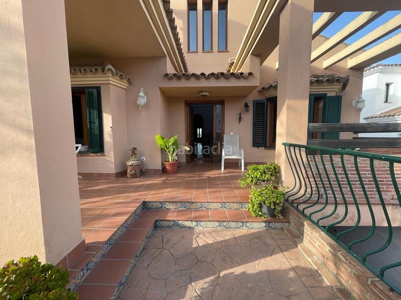 Foto 4ea7d216-ba94-4dd4-8815-7ccc4a474ab7. Chalet with heating parking pool in Los Pinos Algeciras