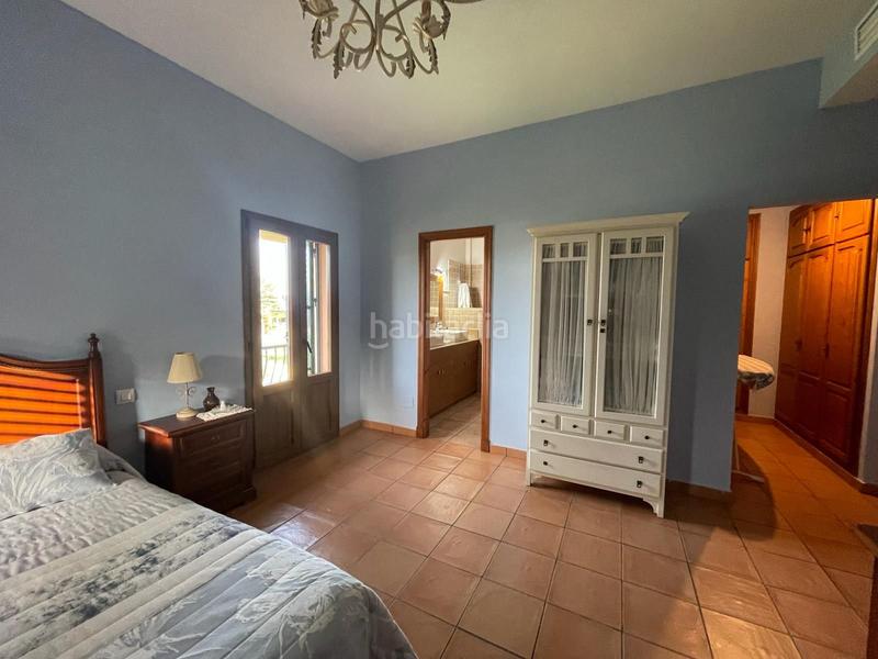 Foto 55bf74b2-9b1c-4e63-885c-d2b77752d263. Chalet with heating parking pool in Los Pinos Algeciras