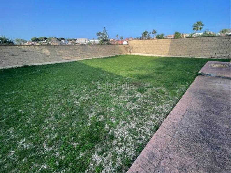 Foto 0213a10d-5832-49a0-bd3b-00067d4bec85. Chalet avec chauffage parking piscine dans Los Pinos Algeciras