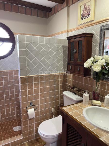 Foto 4bd56bb6-7963-4048-bbbe-f13330065e5a. Chalet with fireplace parking pool in Los Pinos Algeciras