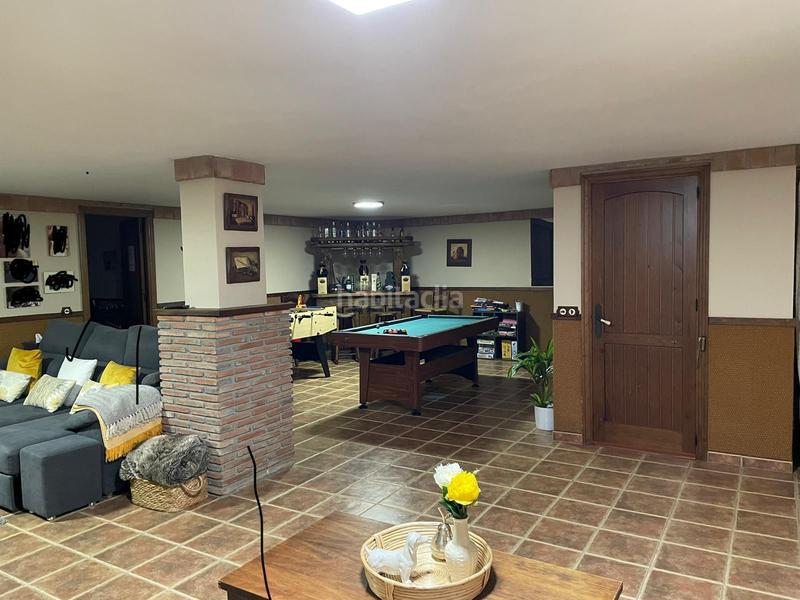 Foto 791de056-dd7d-4ec3-9538-9de6427043c6. Chalet with fireplace parking pool in Los Pinos Algeciras