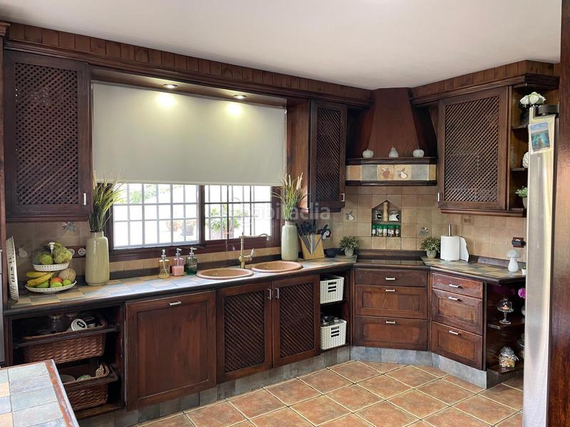 Foto 99e000a2-93a3-4876-80c1-9c64b599ce1d. Chalet avec cheminée parking piscine dans Los Pinos Algeciras