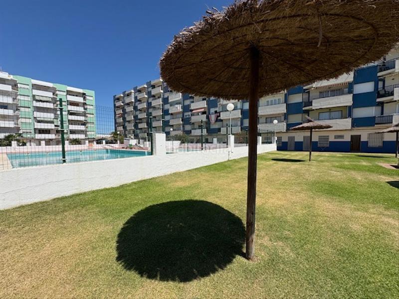 Foto e579cae3-aeb2-4c1b-889a-b4ab15aab01b. Apartment in urbanización porto albo 24 in Los Pinos Algeciras