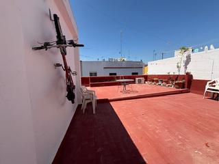 Casa en Bajadilla - Fuente Nueva. Casa totalmente reformada a escasos minutos del centro a muy bue