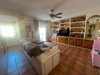 Maison jumelée  Avenida europa. Amplia casa adosada con patio, piscina y vistas a la bahía en sa
