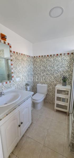 Foto c69c5747-1cf0-4dd3-92df-4370449bf5d7. Maison jumelée avec cheminée parking dans San García Algeciras