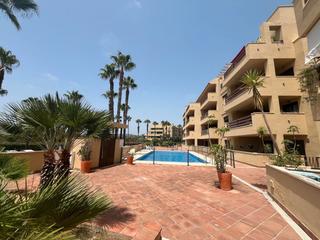 Lloguer Pis  Ribera del paraiso 5. Estupendo piso en el puerto deportivo de sotogrande
