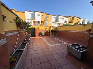 Casa adossada a San Bernabé