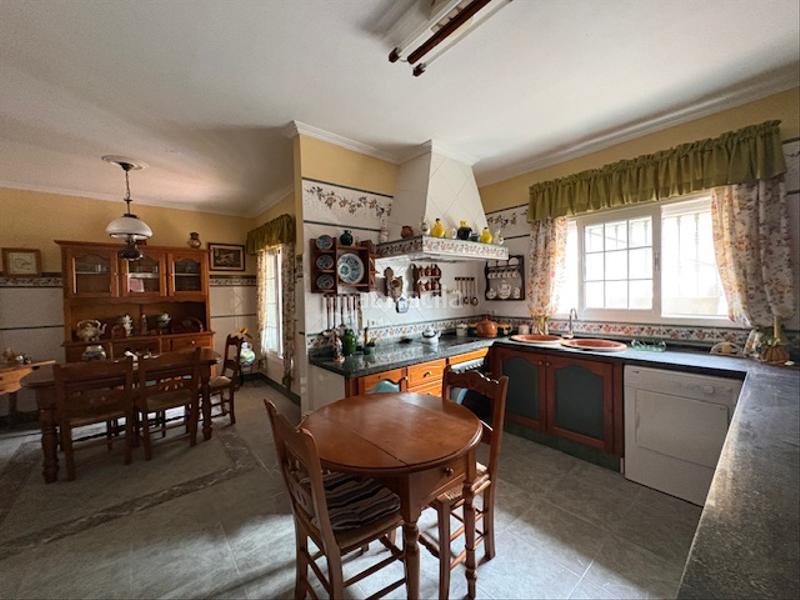 Foto 0fb13dd4-e05f-4b8f-bdd6-7cf5ccf6e524. Chalet mit kamin in El Rinconcillo Algeciras