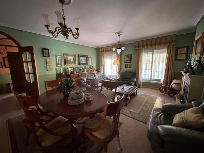 Foto 8b3efcc9-74b9-4a68-98f0-7499eda8d90d. Chalet mit kamin in El Rinconcillo Algeciras