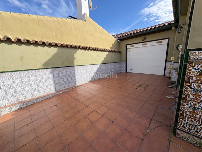 Foto dc406b4d-e70d-405b-9a80-be663999cac3. Chalet mit kamin in El Rinconcillo Algeciras