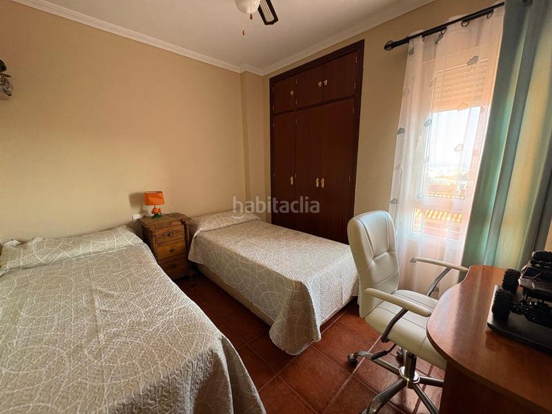 Foto 840bf6de-a1ca-468d-8ade-7d842e4cd862. Doppelhaus mit kamin parking in San Bernabé Algeciras