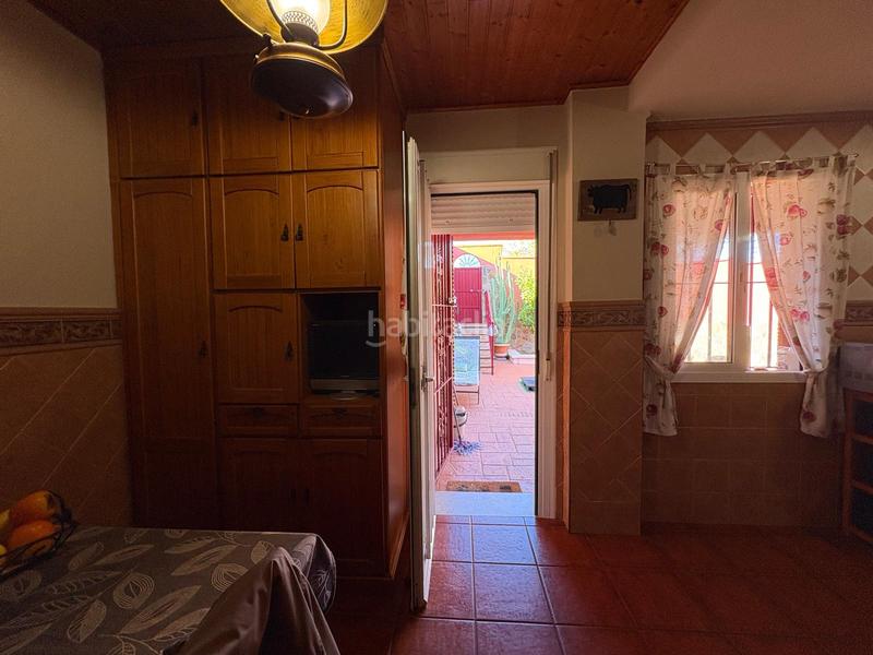 Foto 0df23285-e9be-410a-8aa9-db2a4bc612fd. Maison jumelée avec cheminée parking dans San Bernabé Algeciras