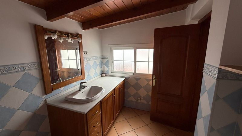 Foto 4d80736c-2304-46a6-bdff-1bc8163dda71. Casa adossada a Centro Estepona