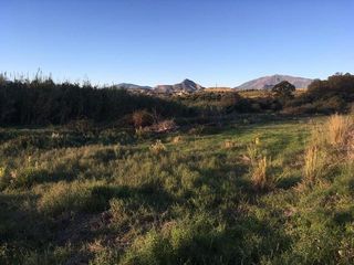 Fondo rustico in Bel - Air. Oportunidad de tener su parcela entre estepona y marbella.