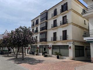 Local Comercial a Sierra de Estepona - Avda. de Andalucía. Inversores, oportunidad en pleno centro de estepona! no lo duden