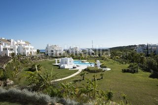 Foto cba8ca76-73b5-4b01-ae78-b2cbf4ff44f7. Pis amb calefacció aparcament piscina a Estepona golf Estepona