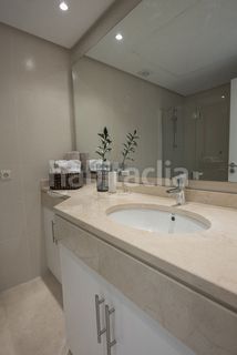 Foto e1bb985d-fe87-47a1-b757-4ad851d5e910. Pis amb calefacció aparcament piscina a Estepona golf Estepona