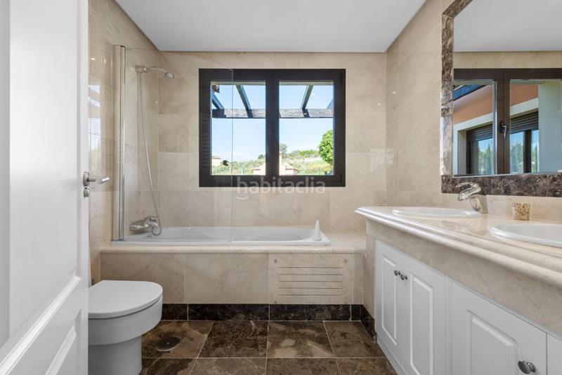 Foto 965c1639-5c32-490d-af7f-5302b6d73f70. Casa bifamiliare con riscaldamento piscina in Valle Romano Golf Estepona