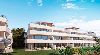 Ático en Sierra de Estepona - Avda. de Andalucía. Nueva promoción  estupendo bajo con jardín en urbanización exclu