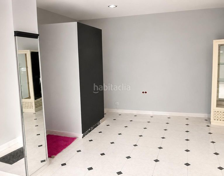 Foto 07a7c495-8257-49bd-8f2e-847b25d79912. Local comercial a Centro Estepona