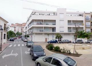 Lloguer Local Comercial a Sierra de Estepona - Avda. de Andalucía. Local en bruto en una buena zona de paso muy transitada