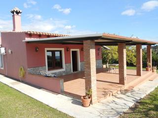 Chalet à Los Llanos. Fantastica villa ubicada a 5 minutos de la ciudad. finca de 10.0