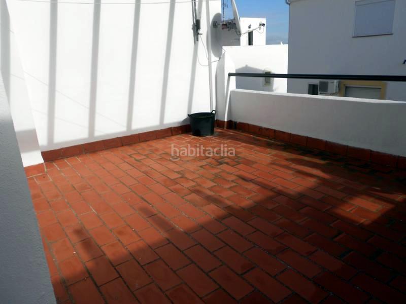 Foto 140fa268-337a-4ac9-aac3-4e4324d8935b. Casa aparellada amb aparcament a sierra de Estepona - avda. de andalucía Estepona