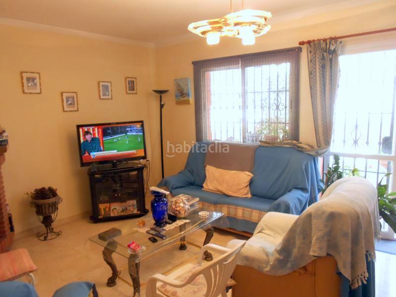 Foto 3ceab7b7-2f65-4953-aace-3b21f7a7e5ea. Casa aparellada amb aparcament a sierra de Estepona - avda. de andalucía Estepona