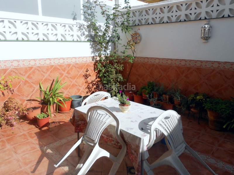 Foto d458192b-c22b-4c62-ab0f-1ab6aac843c8. Casa aparellada amb aparcament a sierra de Estepona - avda. de andalucía Estepona