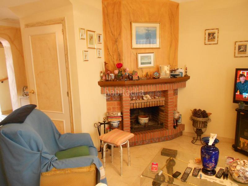 Foto da38ad9f-2f00-4a0b-a17c-7efa3fb2c254. Casa aparellada amb aparcament a sierra de Estepona - avda. de andalucía Estepona