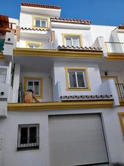 Casa pareada en Sierra de Estepona - Avda. de Andalucía. Increíble casa totalmente reformada y equipada en inmejorable ub