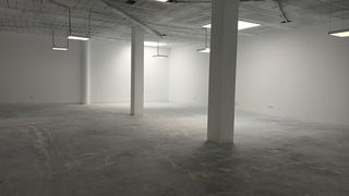 Lloguer Local Comercial a San Luis de Sabinillas. Nuevo local comercial en sabinillas! reformado, listo para tu ne