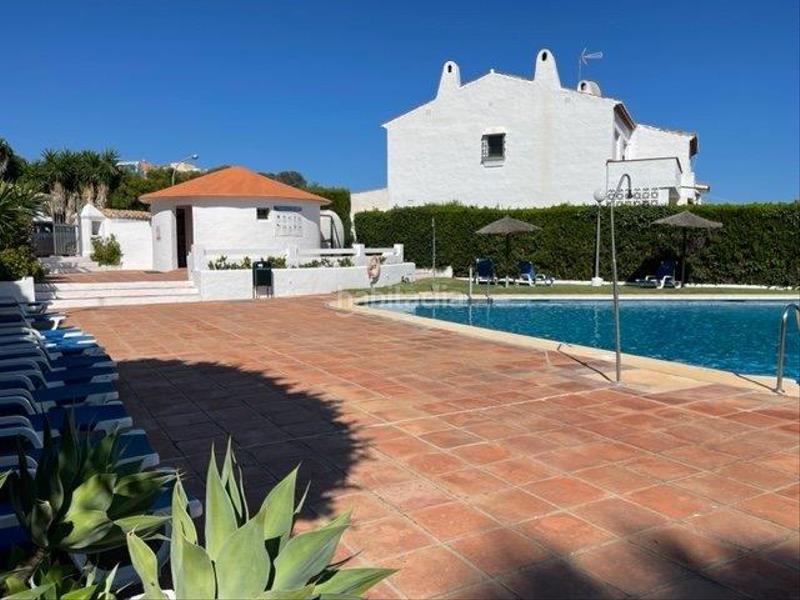 Foto 180aeba2-174f-4428-9753-79d67f350d6e. Casa pareada bonita adosada junto a campo de golf y con vistas al mar, visitela! en Manilva