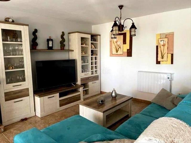 Foto 5dfe5ddc-942f-4171-ba5a-eeb5ce9cf0d2. Casa pareada bonita adosada junto a campo de golf y con vistas al mar, visitela! en Manilva