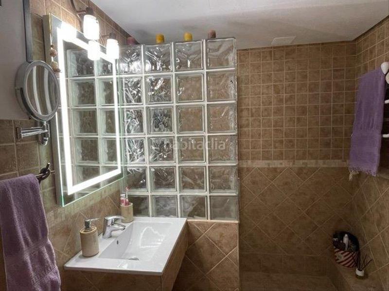 Foto 75097e6e-a72a-47ce-aab5-21e768381ad9. Casa pareada bonita adosada junto a campo de golf y con vistas al mar, visitela! en Manilva